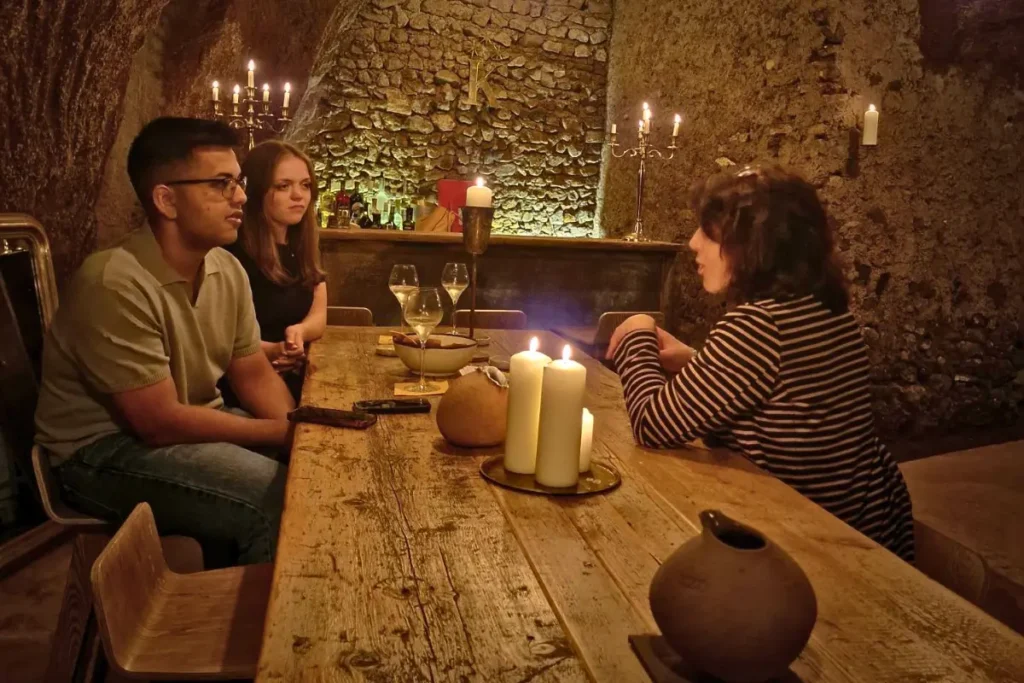 Aperitivo a lume di candela nella Pigneto storica | Wine experience a Roma