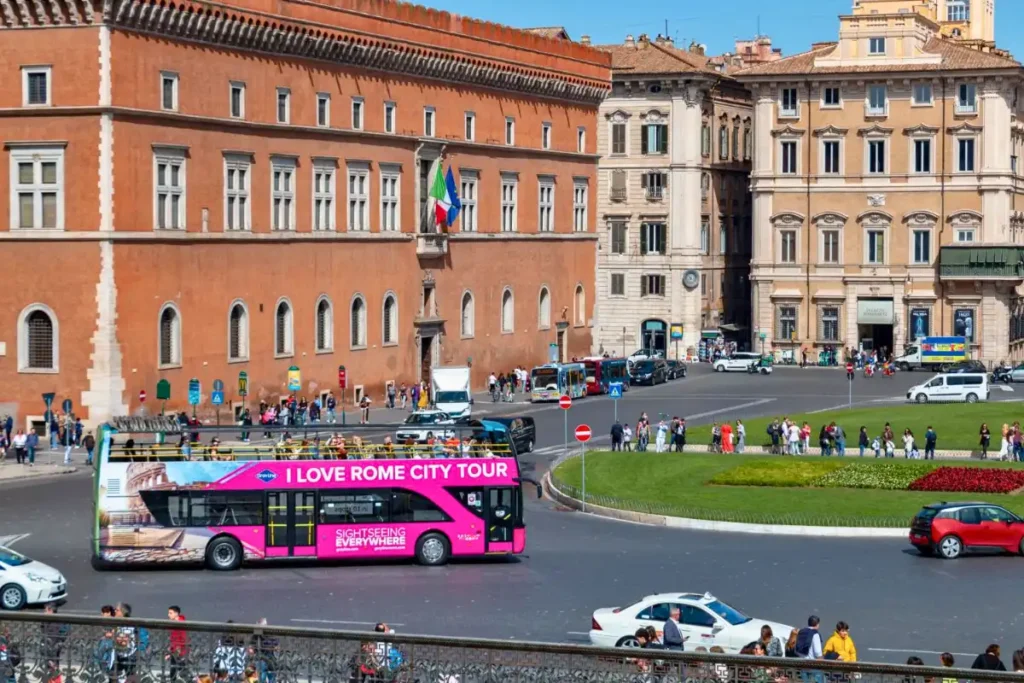 Hop on Hop off – Open Bus – The Pink I Love Rome Experience