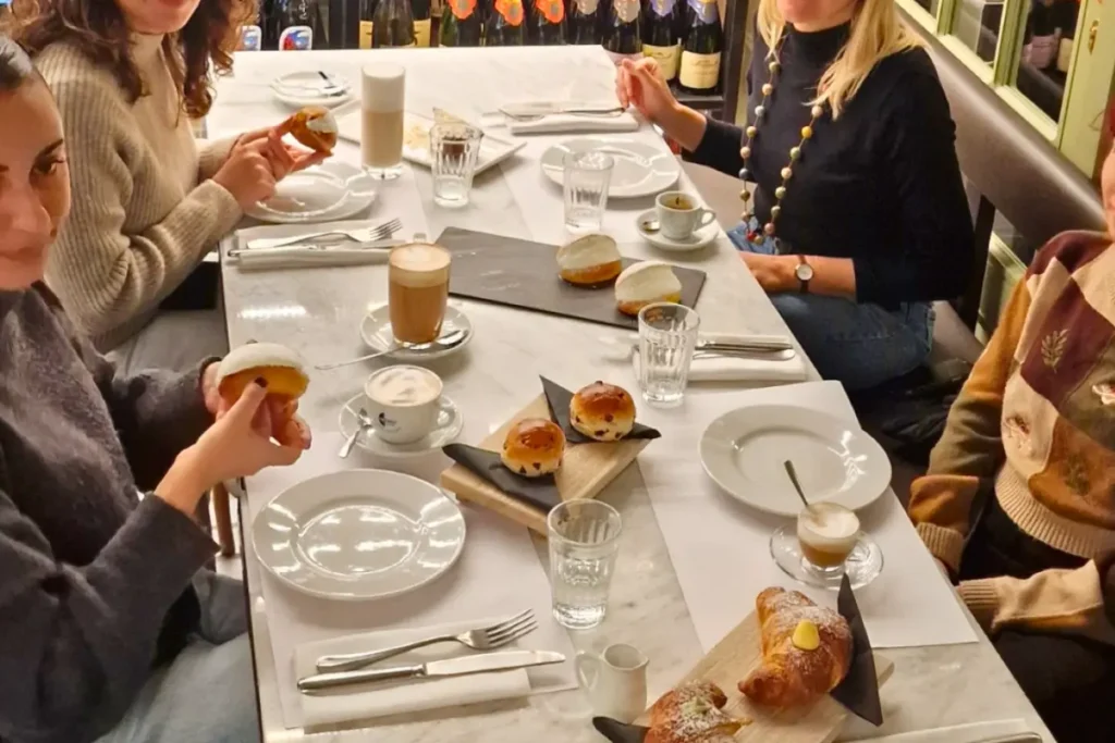 Maritozzi e Colazione Romana: Tour a Roma Trastevere