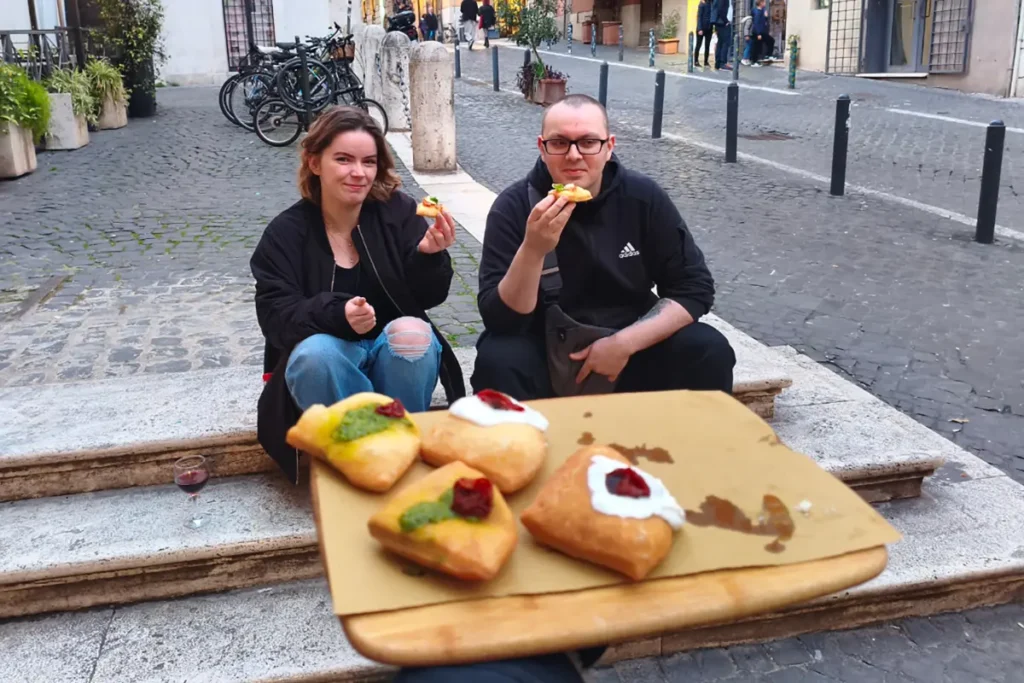 Pizza Walking Tour al tramonto a Monti, area Colosseo
